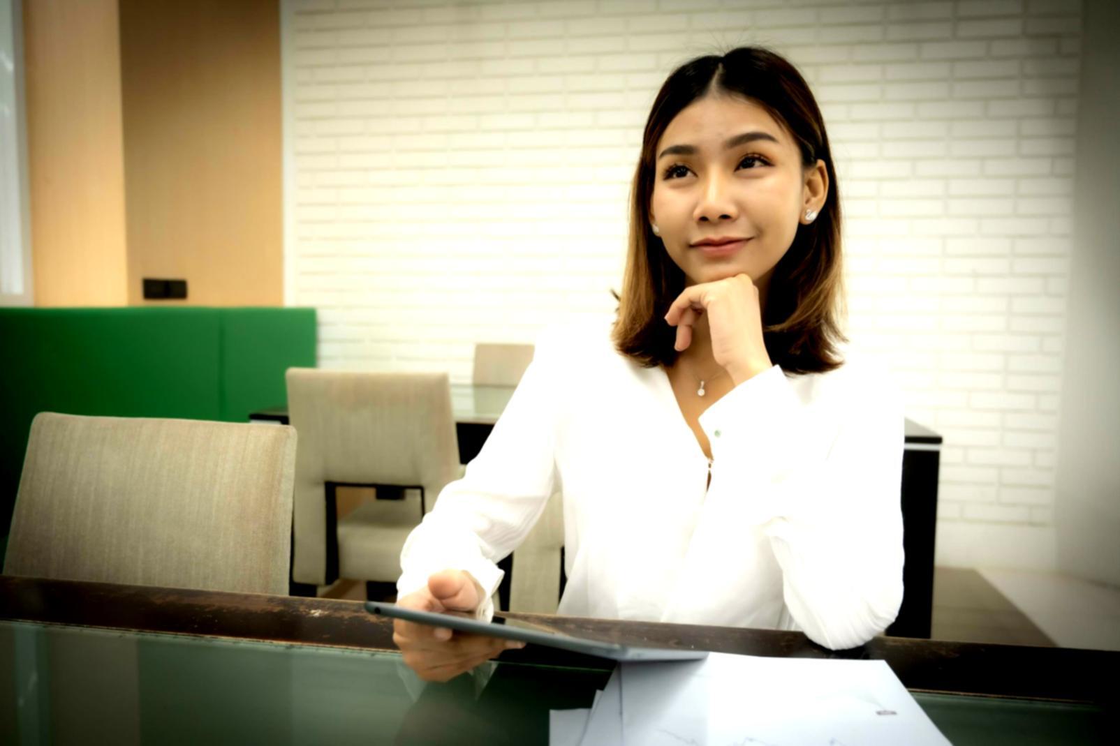 Espace de travail collaboratif tovareliqen dédié à l'analyse financière et à l'optimisation budgétaire